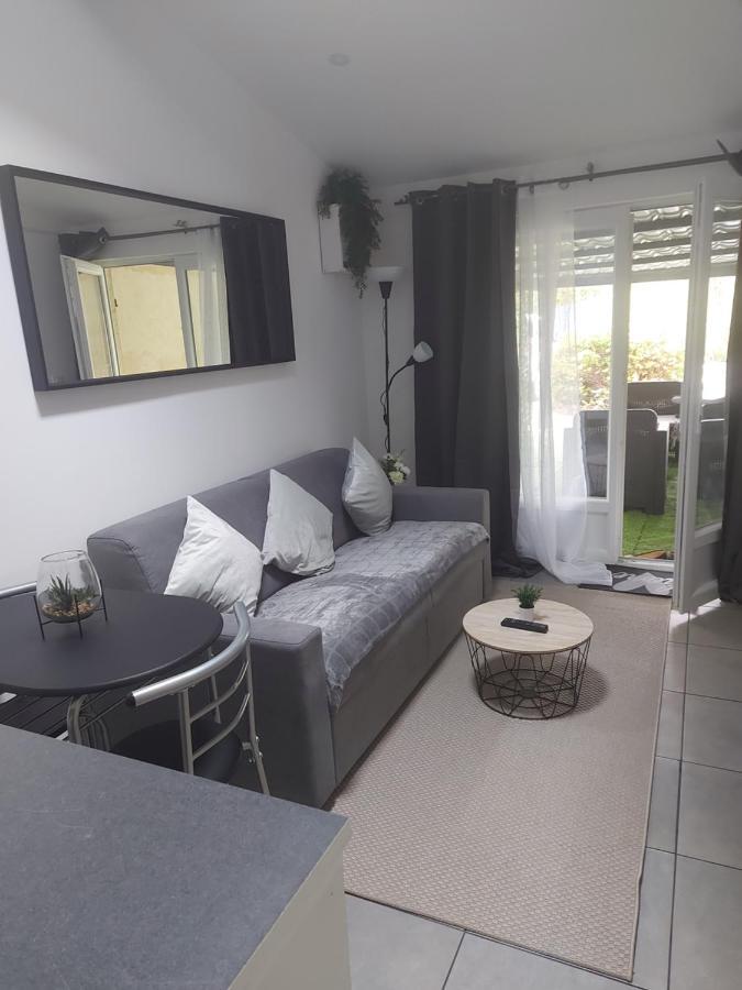 Grand Studio Entier Ecquevilly Eksteriør billede